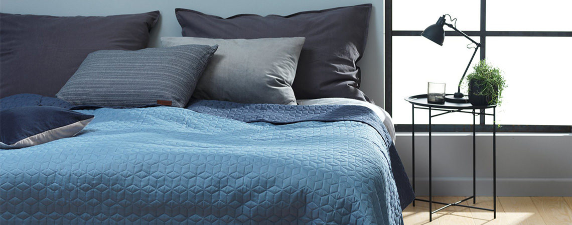 Cuverturi de pat: de ce sunt importante pentru dormitorul tău
