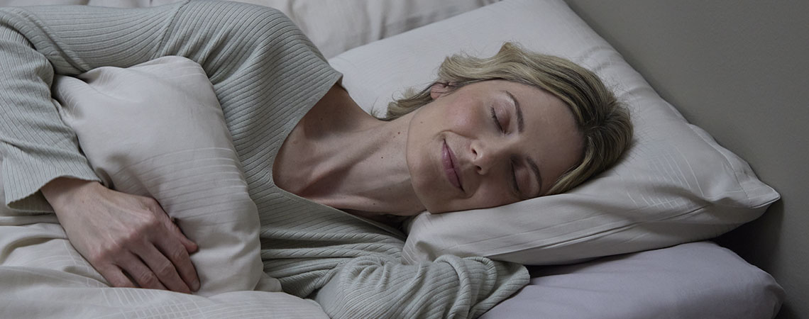 Cum să-ți schimbi poziția în care dormi dacă vrei să te odihnești mai bine