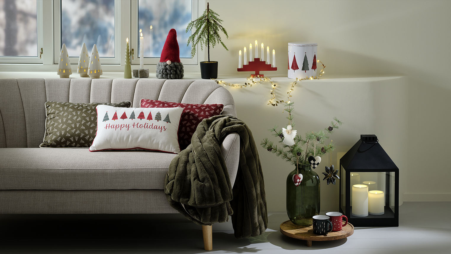 Camera de zi confortabilă, decorată cu decor scandinav de Crăciun