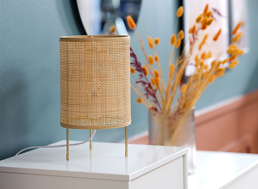 ALBERT table lamp Small table lamp on a chest of drawers
