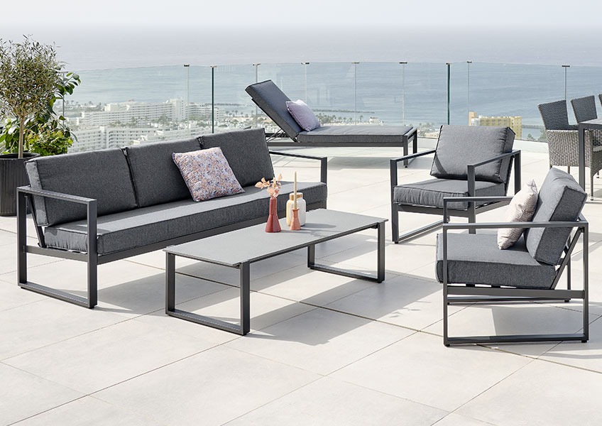 VONGE lounge set and sun lounger Lounge set in dark grey and sun lounger all in quick-dry material