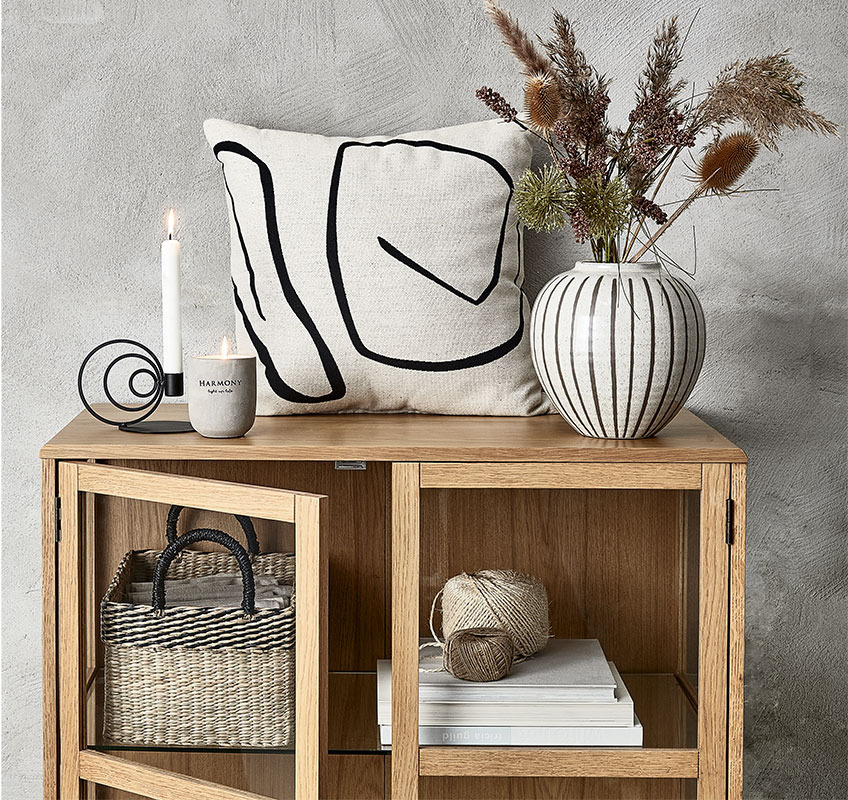 SOFUS vase, KEVIN candlestick, BOSSE candle, and HVITVEIS decorative cushion Quilted blanket, cushions and vase in white, beige and grey colours